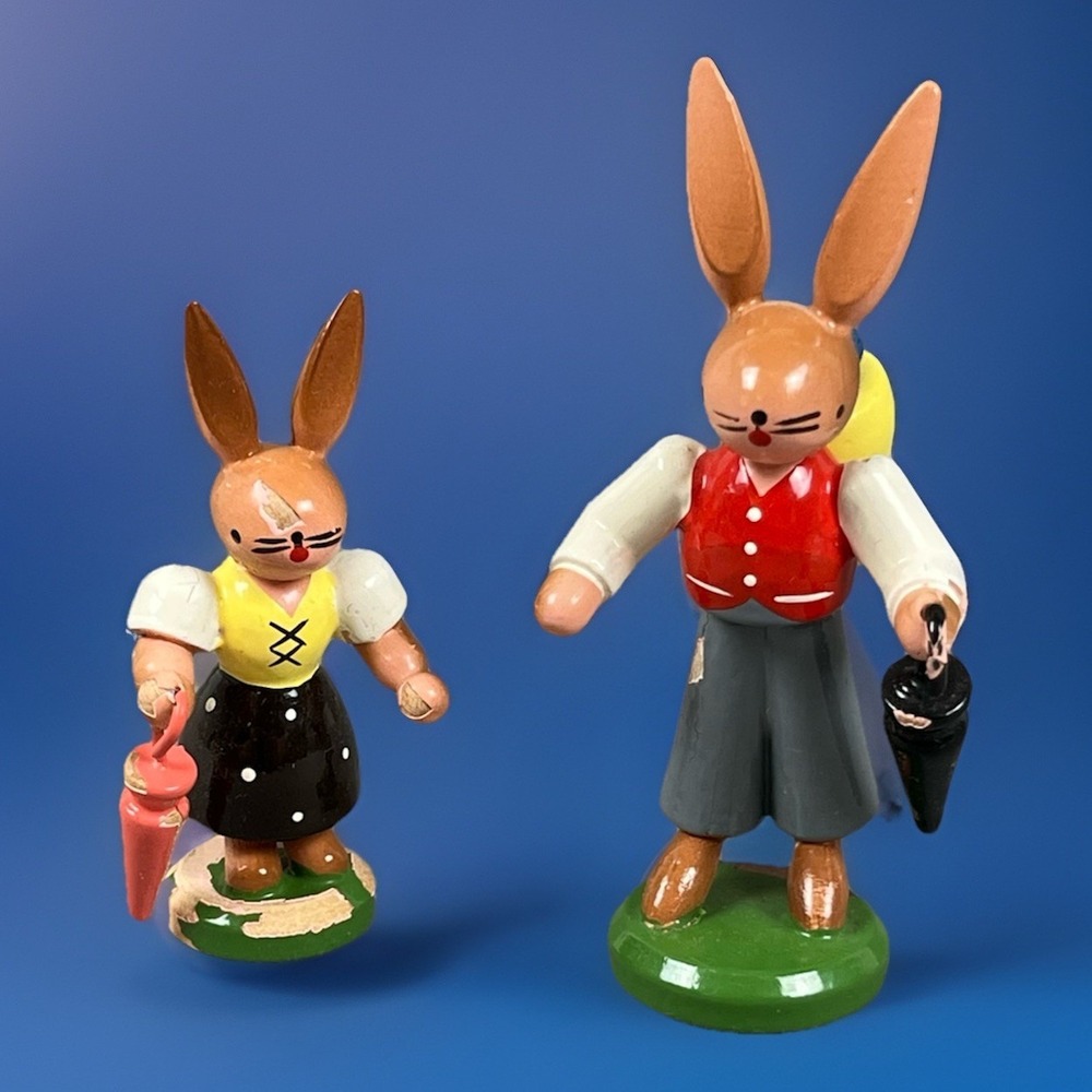 ESCO Erzgebirge Bunny Rabbit Pair With Umbrella Male & Female Easter Bunny VTG